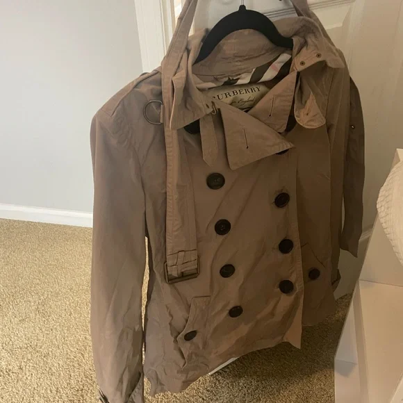 Burberry Double-Breasted Tan Trench Coat - Picture 7 of 7